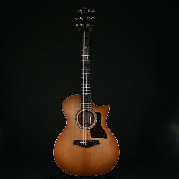 

Taylor 2022 514ce Spruce Top Urban Ironbark Задняя/боковая сторона с жестким футляром 2022 514ce Spruce Top Urban Ironbark Back/Side with Hard Case