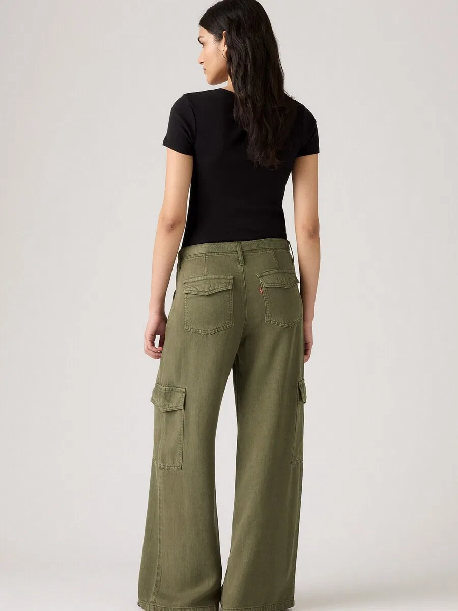 Джинсы LEVI'S Baggy Jeans 'Baggy Dad Cargo Pants' зеленого цвета — фото 3