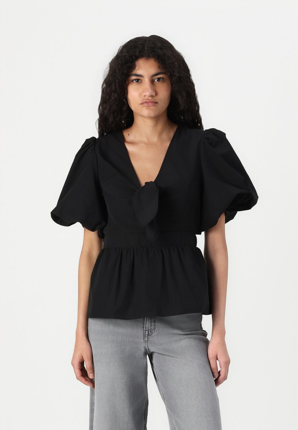 

Блуза VMESRA BUBBLE HEM Vero Moda, черный