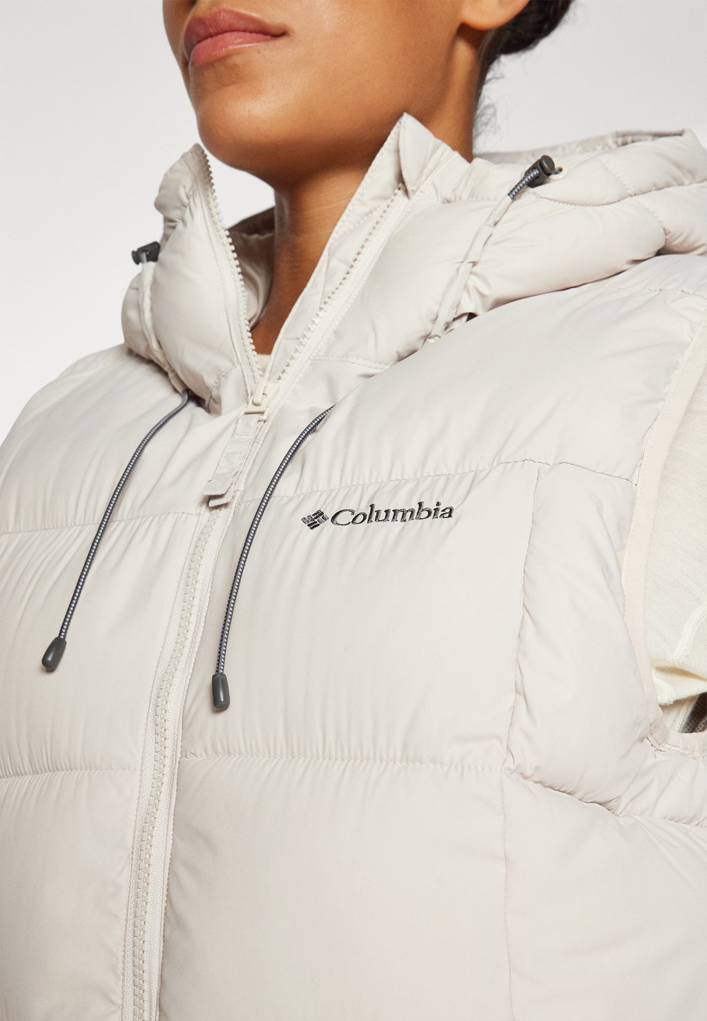 

Жилет PIKE LAKE™ INSULATED VEST Columbia, серый
