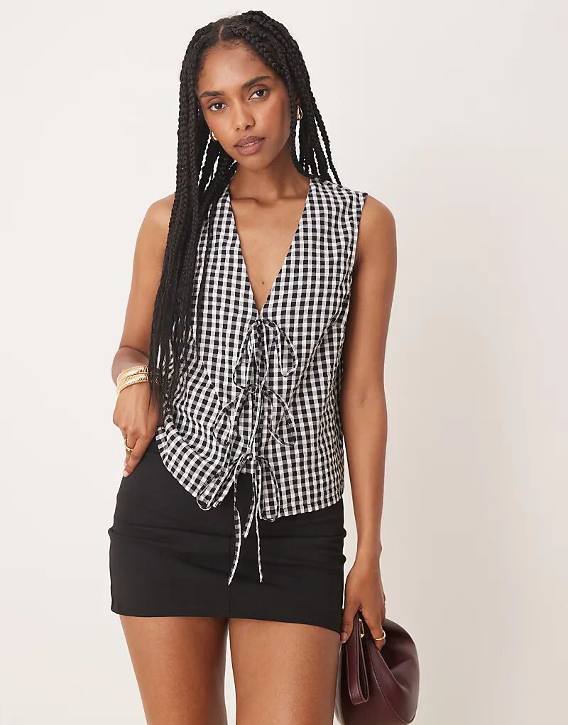 

Топ без рукавов Tessa от Nobody's Child в черно-белую клетку с завязками