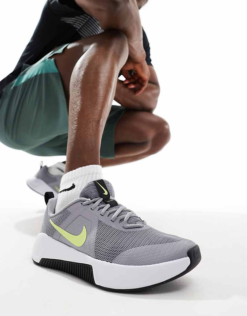 

Nike Training – MC 3 – Серые кроссовки, Серый, Nike Training – MC 3 – Серые кроссовки