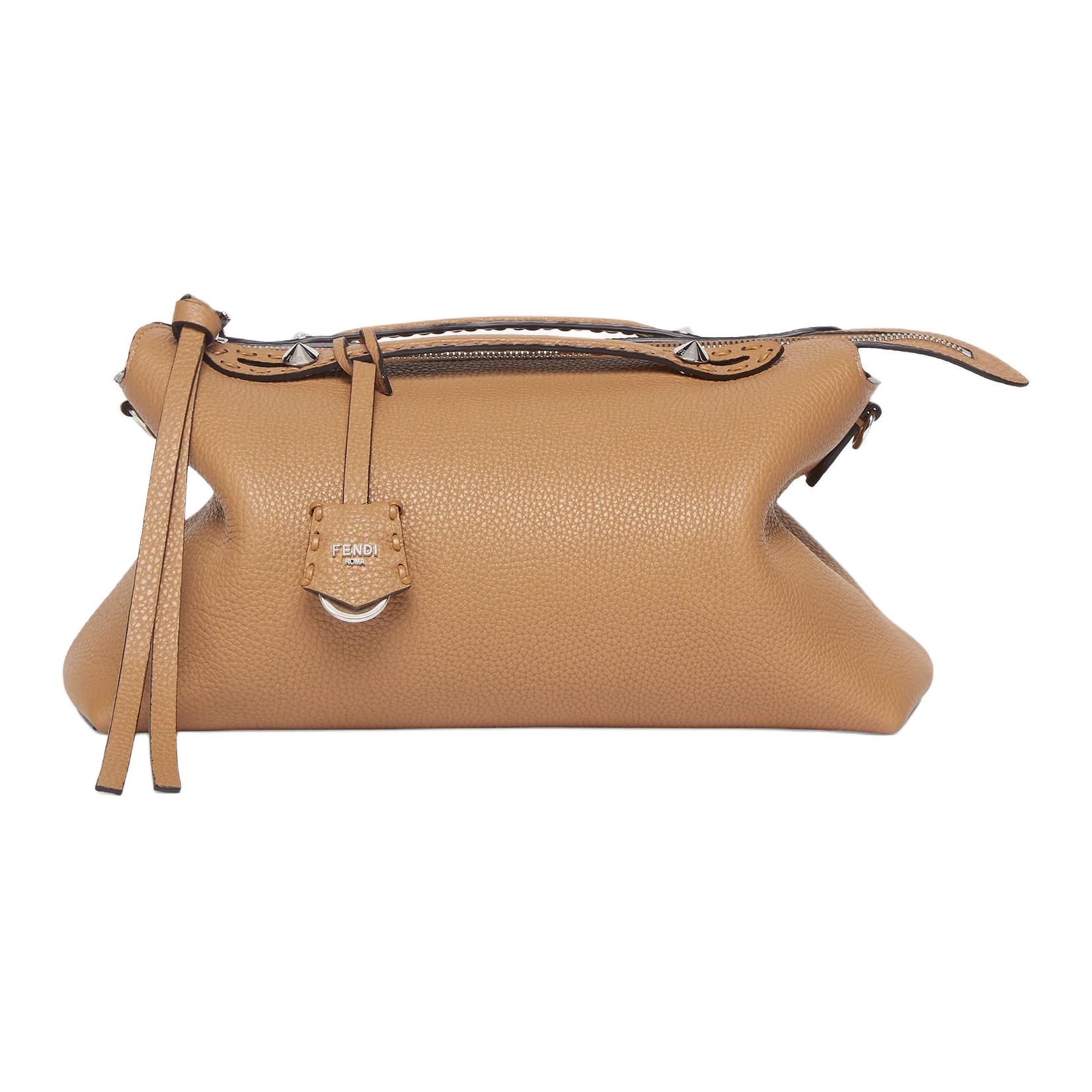 

FENDI Сумка через плечо из телячьей кожи молочно-кофейного цвета