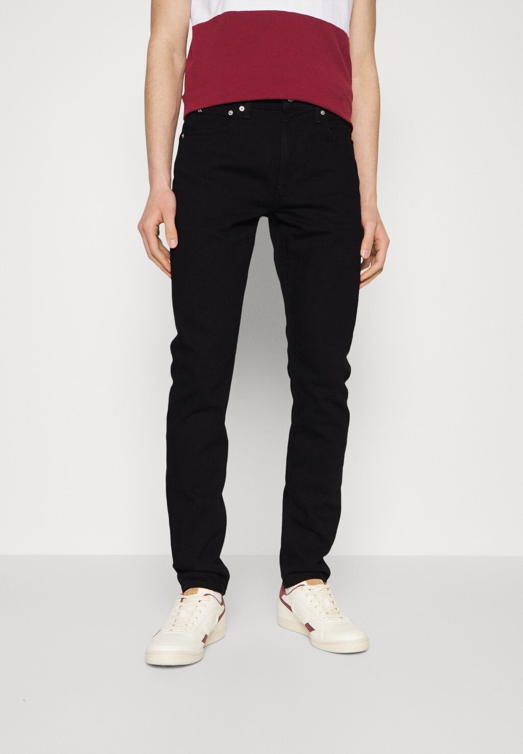 

Джинсы Tapered Calvin Klein Jeans SLIM TAPER, цвет Denim Black