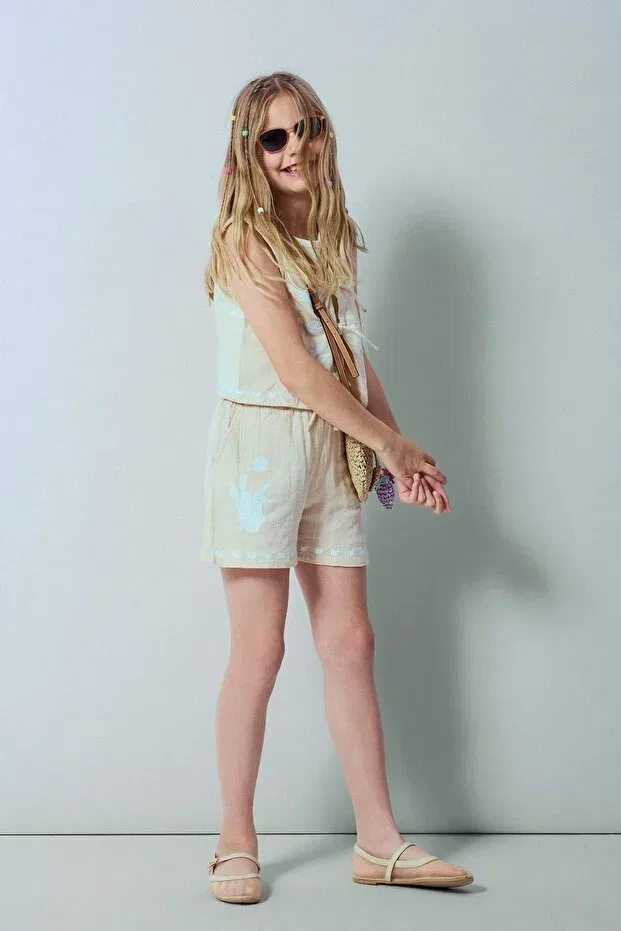 Детские шорты для девочек с вышивкой Regular fit brode beige shorts for girls g0898a826hs Defacto, Beige-Bg757 — фото 2