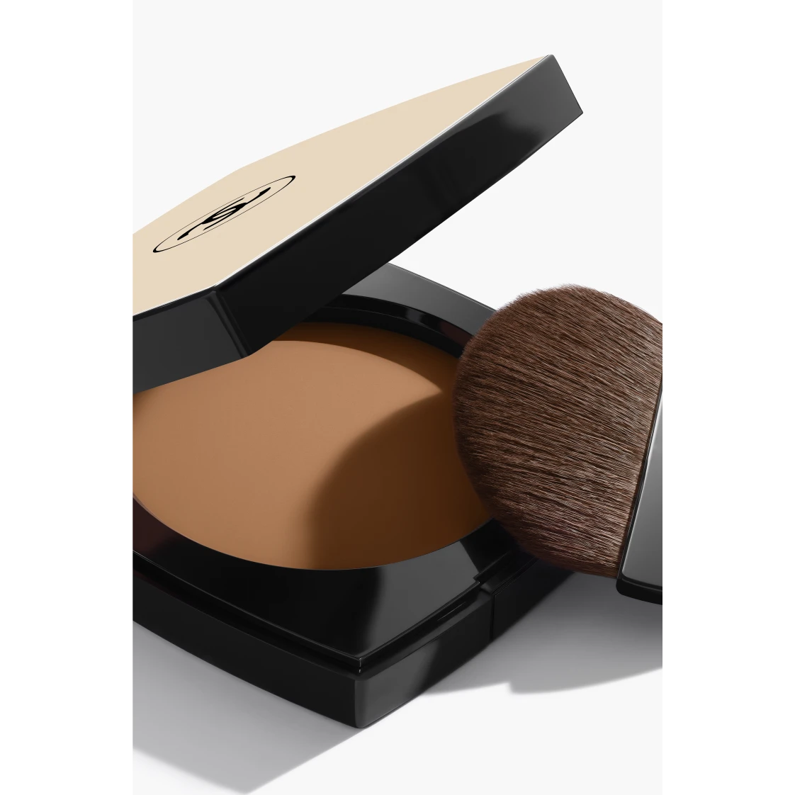 Пудра Chanel Les Beiges Poudre Belle Mine Naturelle — фото 2