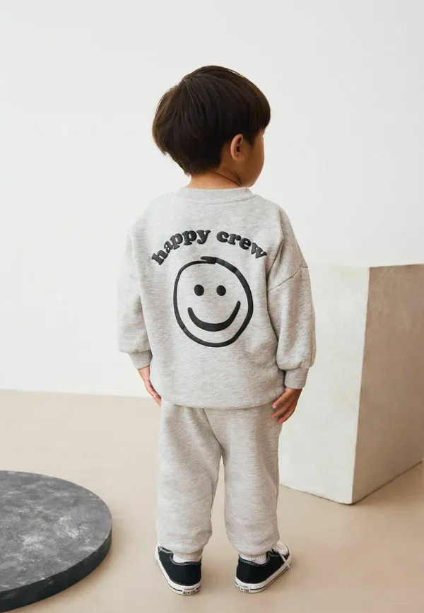Костюм из футера с принтом Printed crew and joggers set Next, grey marl, серый — фото 4