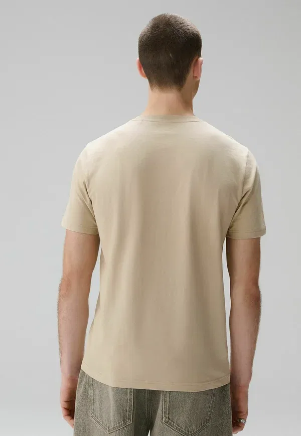 Футболка хлопковая Crew neck t-shirt, Next, Camel Brown, коричневый — фото 3
