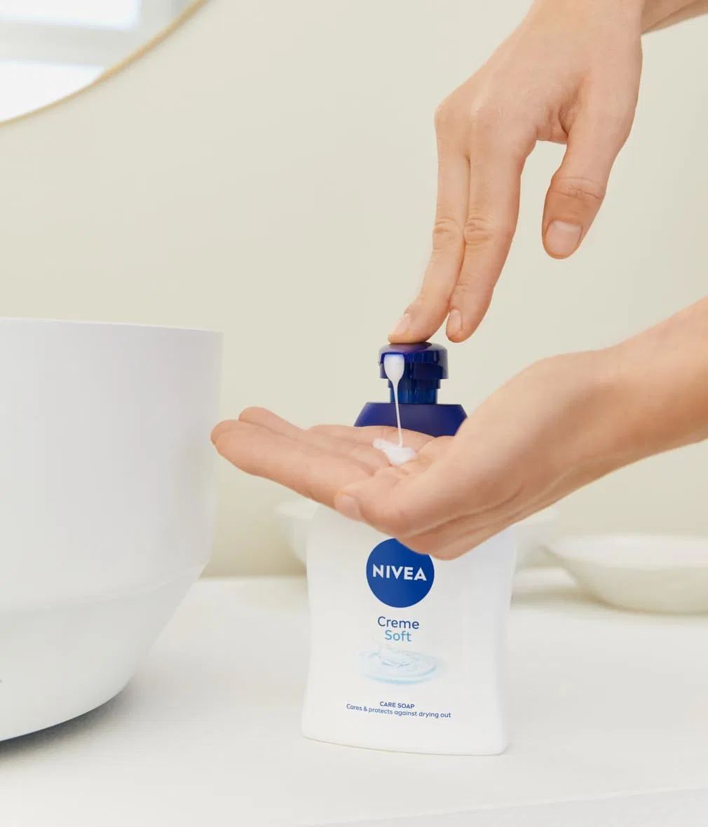 Жидкое мыло для рук и тела с миндальным маслом NIVEA, набор 6x250 мл, Белый — фото 3