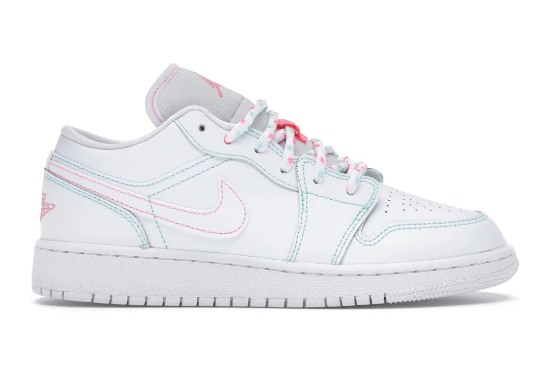Детские кроссовки Lifestyle с цветными акцентами Jordan 1 Low, White/White-Aurora Green-Soar