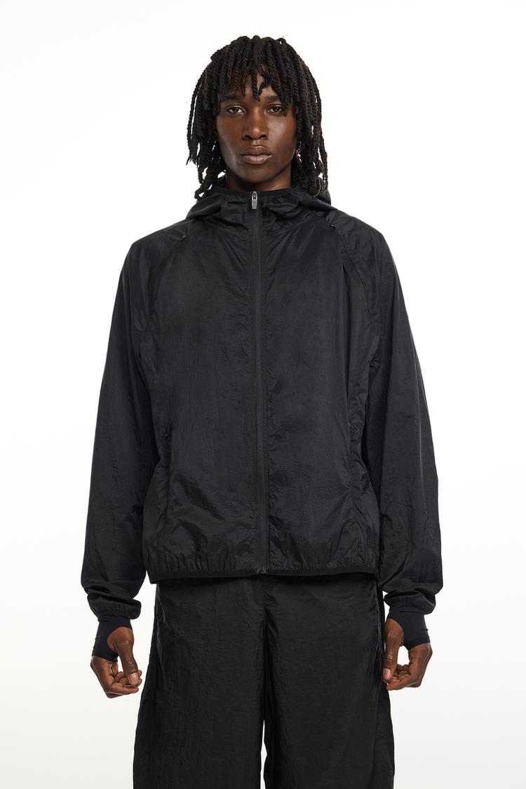 

Полиамидная куртка на молнии Pull And Bear, черный
