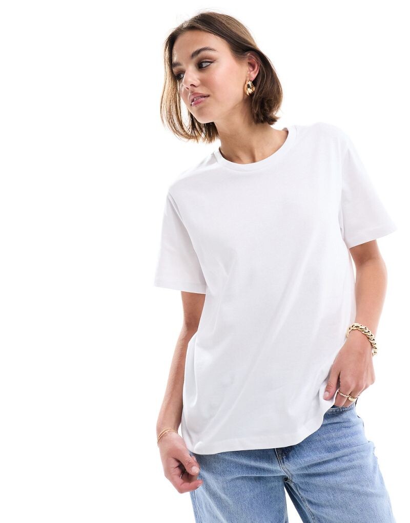 

ASOS DESIGN – белая плотная футболка стандартного кроя