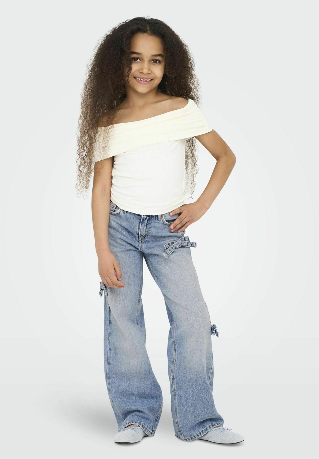 

Расклешенные джинсы MIT WEITEM BEIN ONLY GIRLS, цвет Light Blue Denim