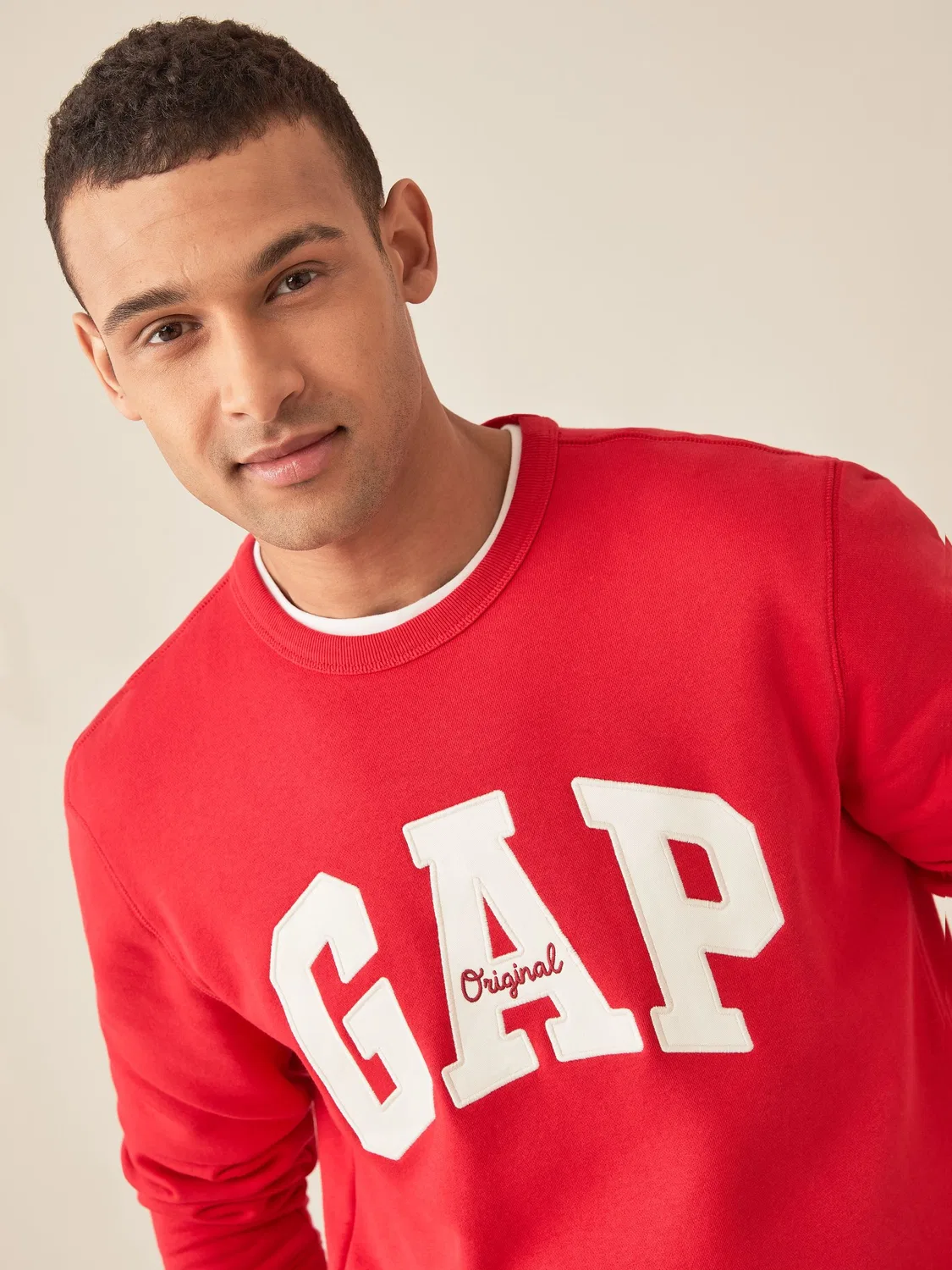 Свитшот свободный Gap Red Relaxed Logo, красный — фото 3