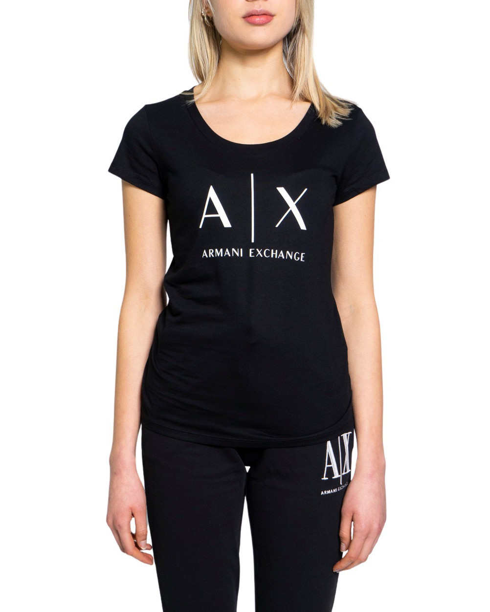 

Футболка женская Armani Exchange с фирменным принтом, черный