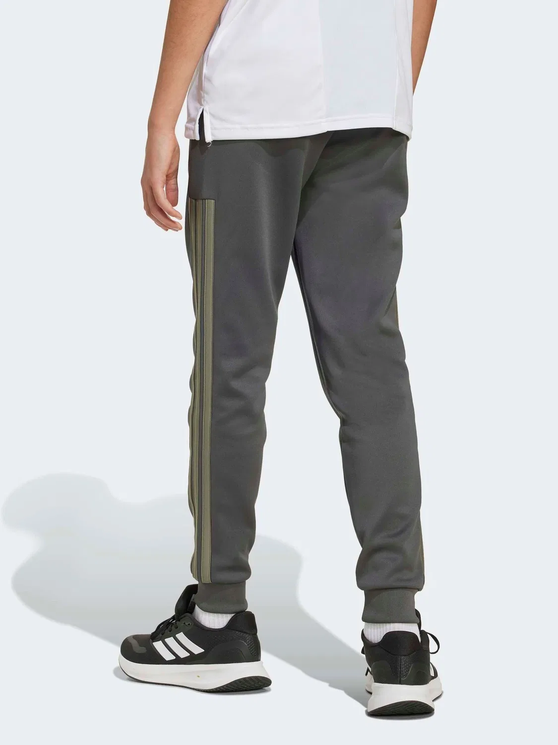 Брюки спортивные с 3 полосками, Essentials adidas, серый — фото 2