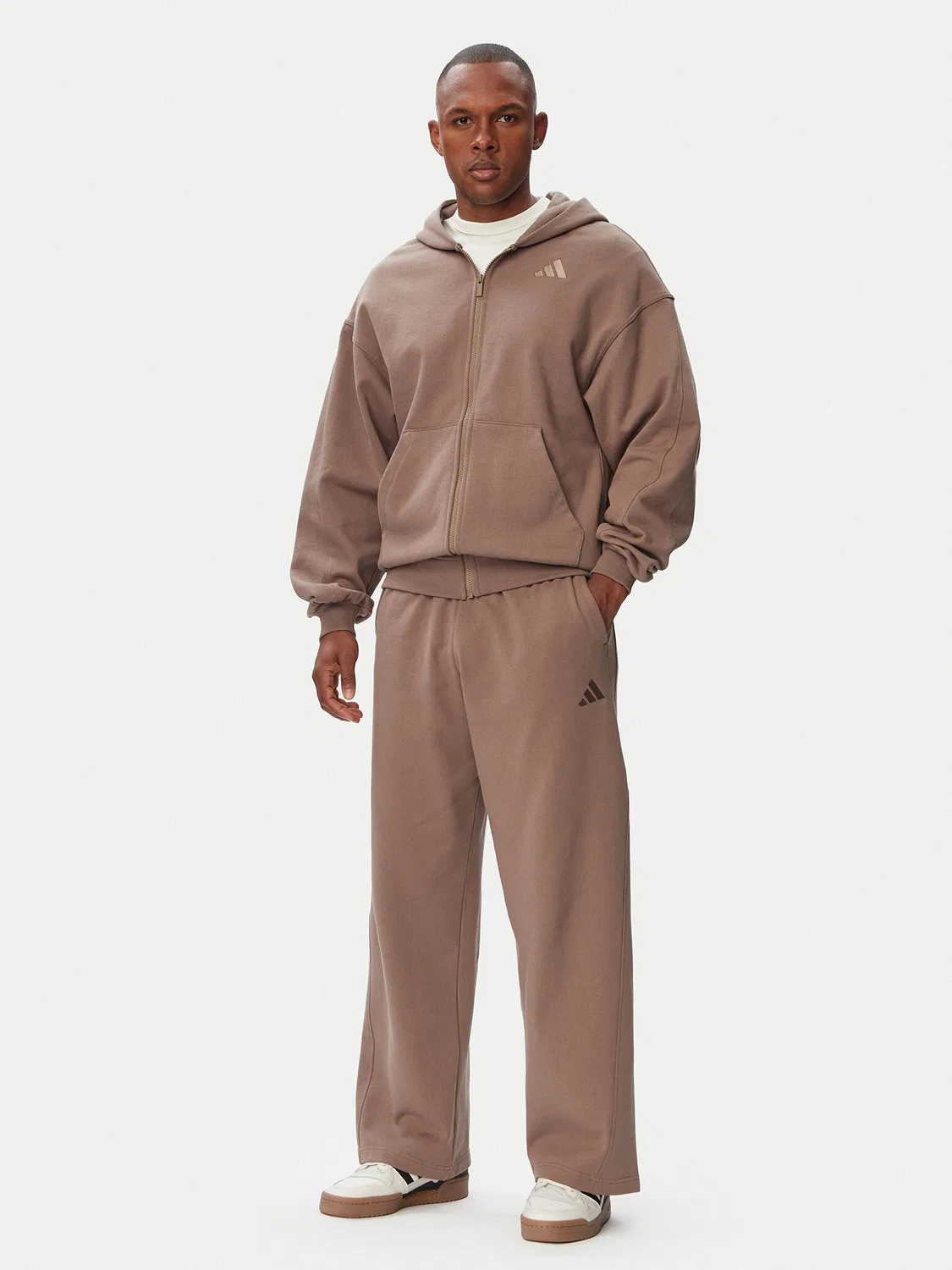 Мужская толстовка стандартного кроя Kit Small Logo Full-Zip Hoodie Adidas, бежевый — фото 2