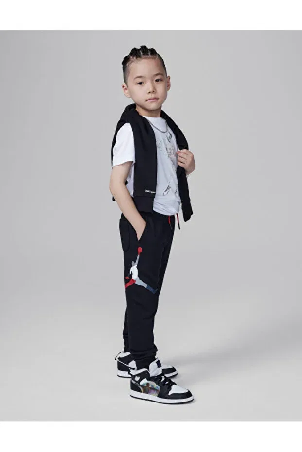 Детские спортивные штаны для мальчиков с принтом Jordan black side jumpman printed pocket double yarn non-iron children's trackpants 95d415 Nike, Black-Red — фото 3