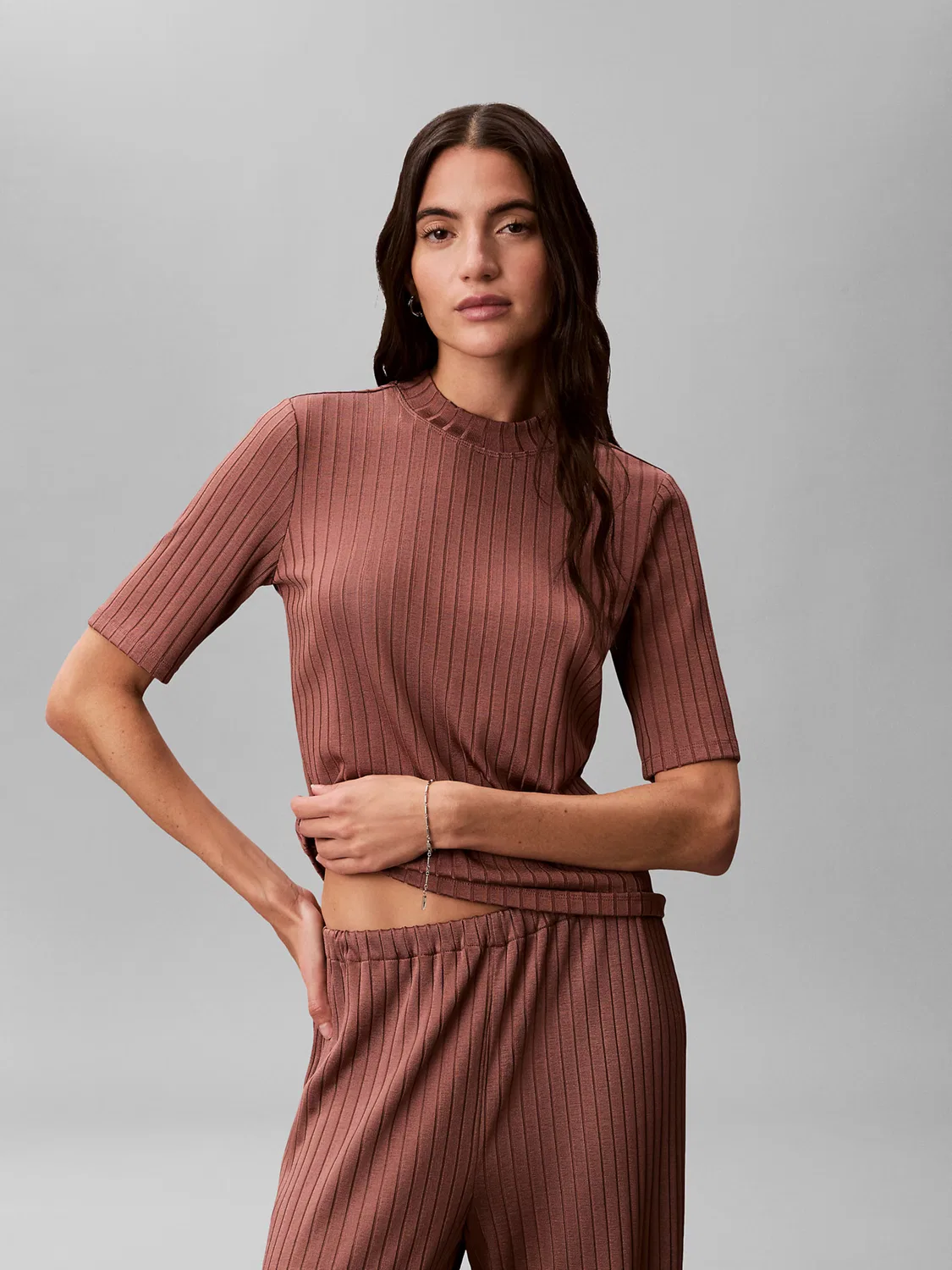 Топ Calvin Klein фиолетового цвета — фото 2