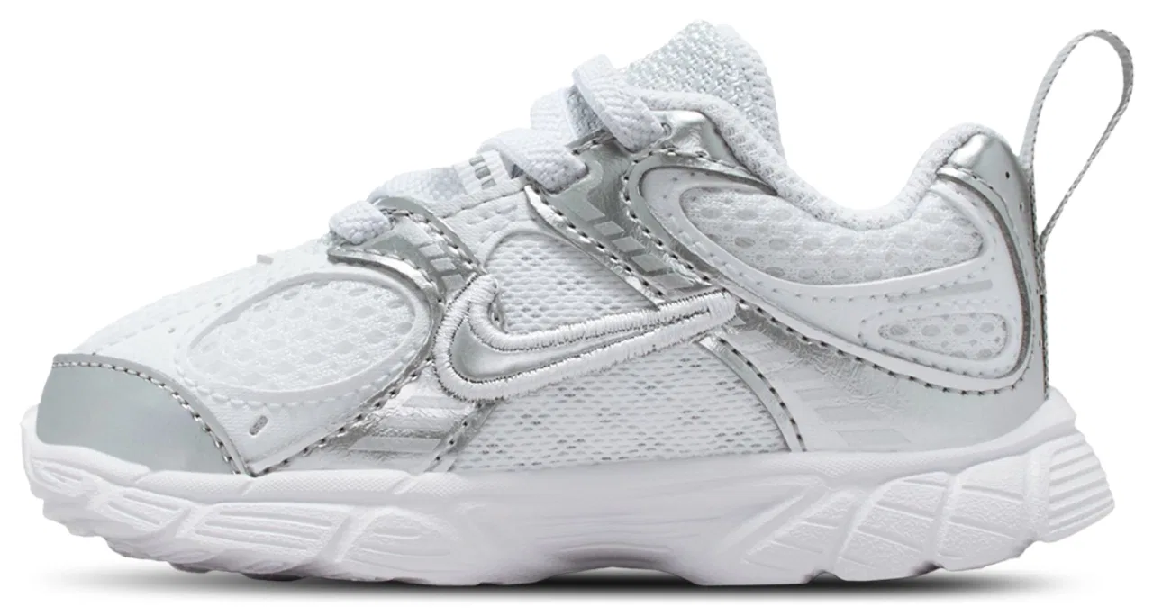 Кроссовки для девочек V5 RNR Nike, цвет Pure Platinum/White/Metallic Silver — фото 2
