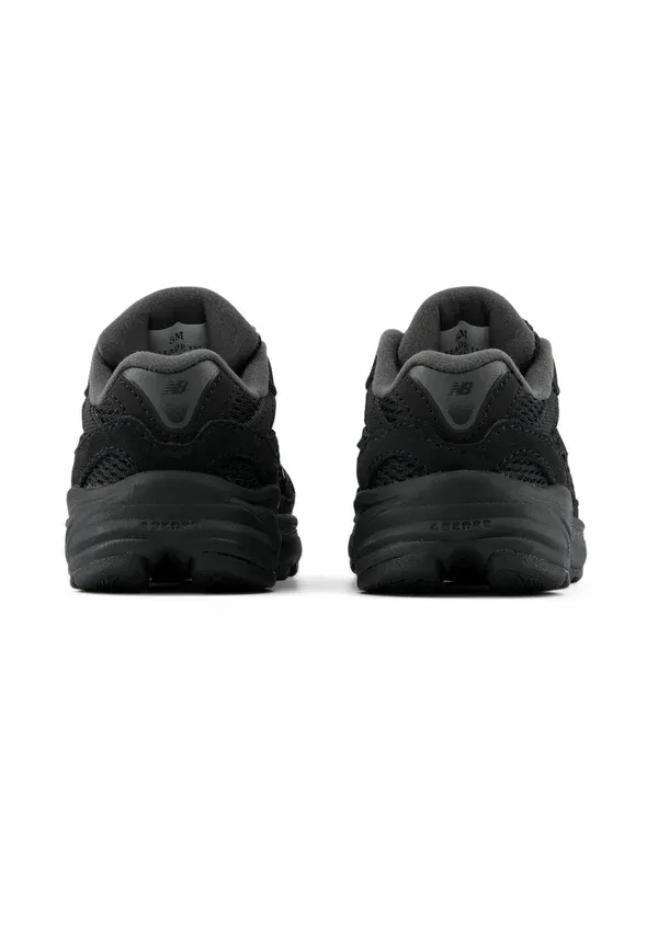 Обувь кожаная и текстильная 2010 New Balance black, черный — фото 3
