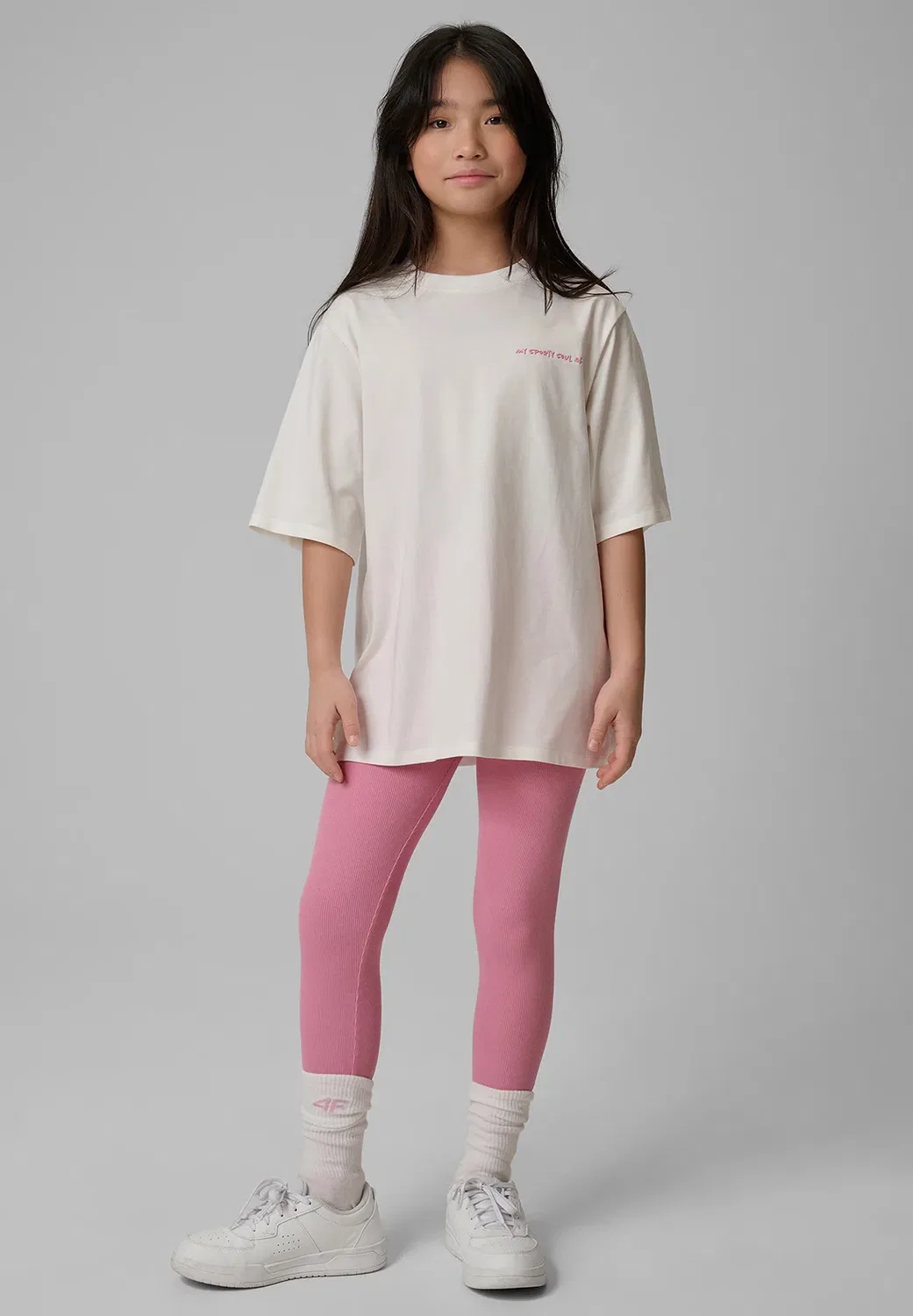 Футболка свободная z nadrukiem dziewczęcy - fioletowy 158/164 (12-14 лат) - футболка с принтом 4F, Off White