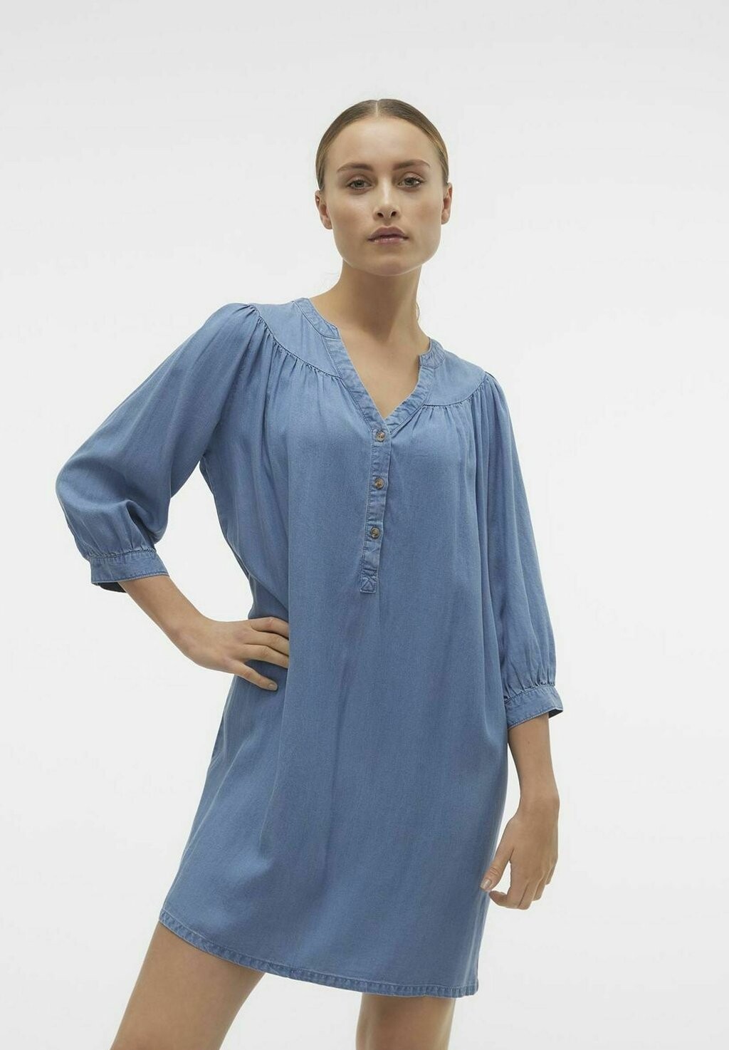 

Джинсовое платье BREE Vero Moda, цвет medium blue denim