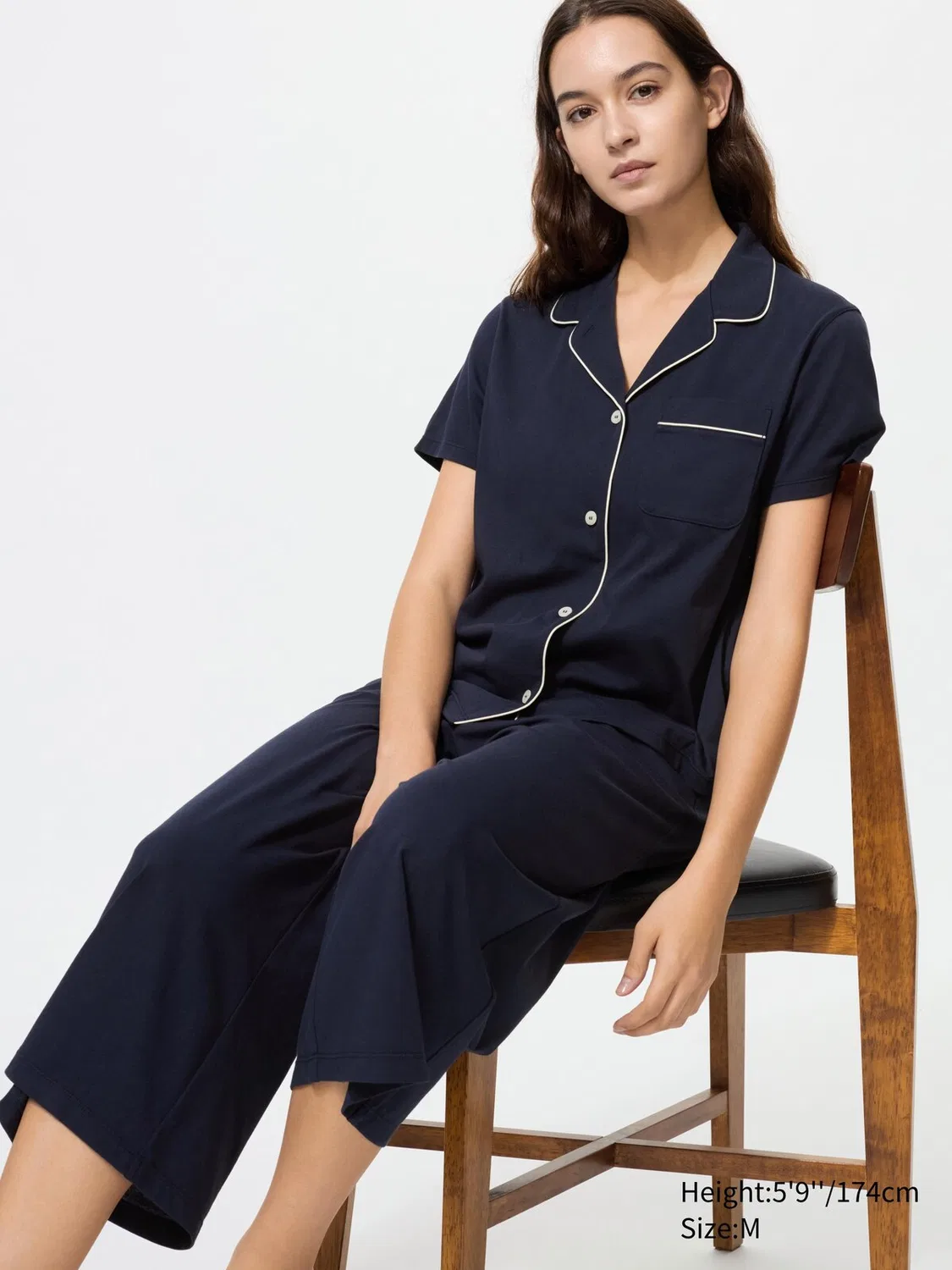Пижама Uniqlo Airism, женская, с коротким рукавом и шортами 3/4, темно-синяя
