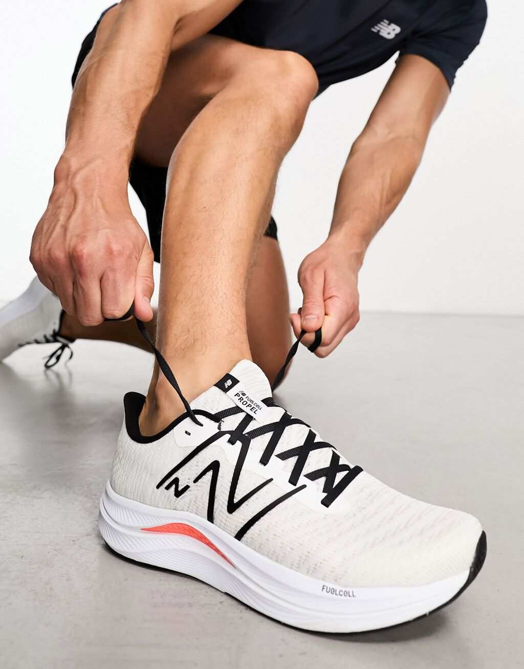 

Кроссовки New Balance FCPR, белый/черный