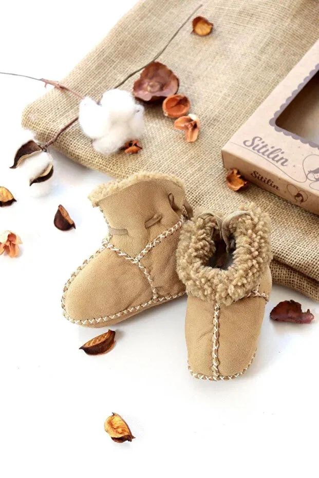 Детские пинетки из натуральной кожи Organic suede leather unisex baby booties natural baby booties with wool inside stl4220 Sitilin, Brown — фото 2