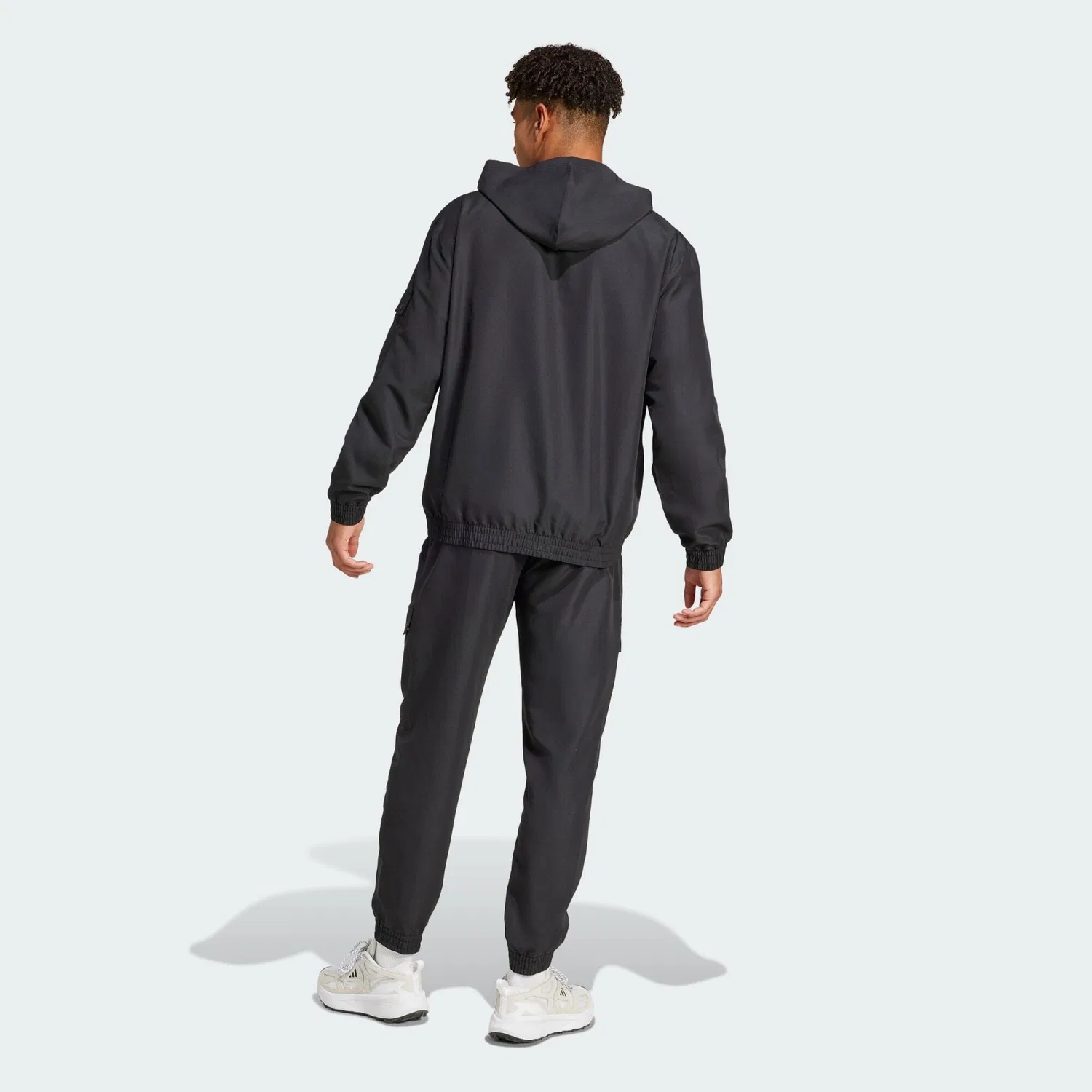 Мужской спортивный костюм с капюшоном Sportswear Woven Cargo Adidas, Schwarz — фото 3