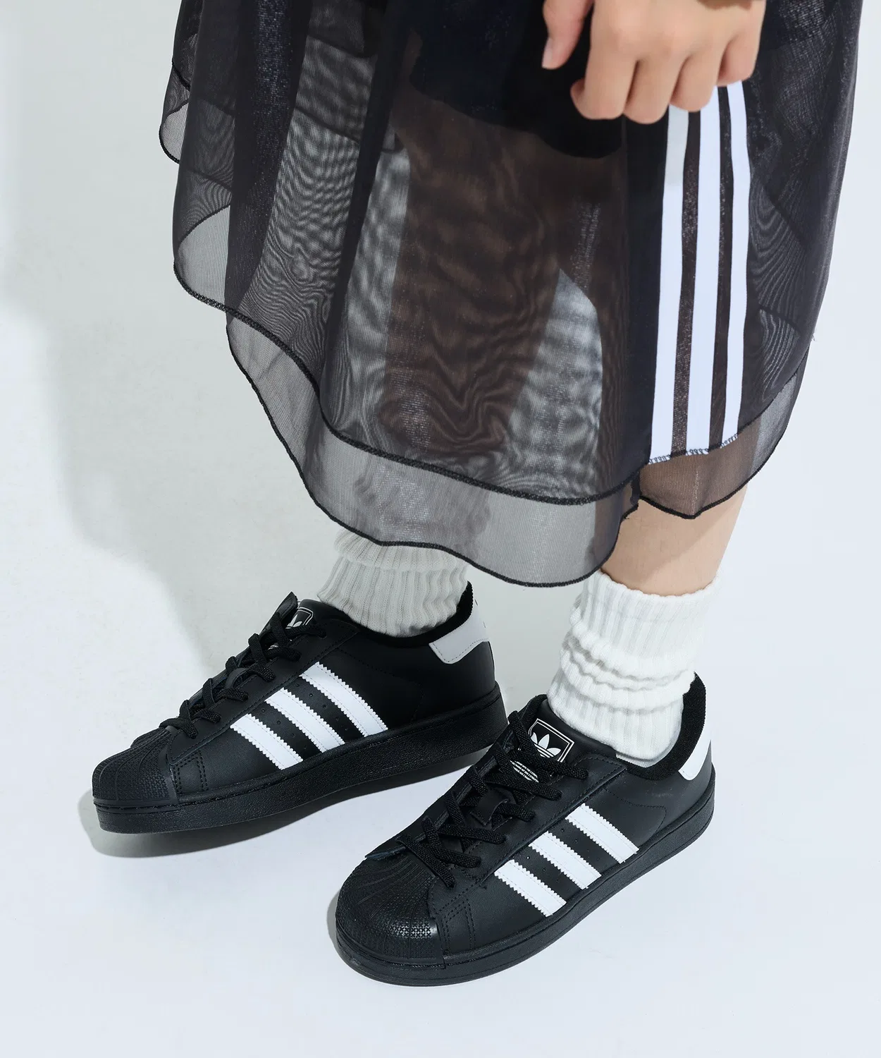 Детские кроссовки с липучкой SST II Comfort Closure Elastic Lace Shoes Adidas, Black — фото 2