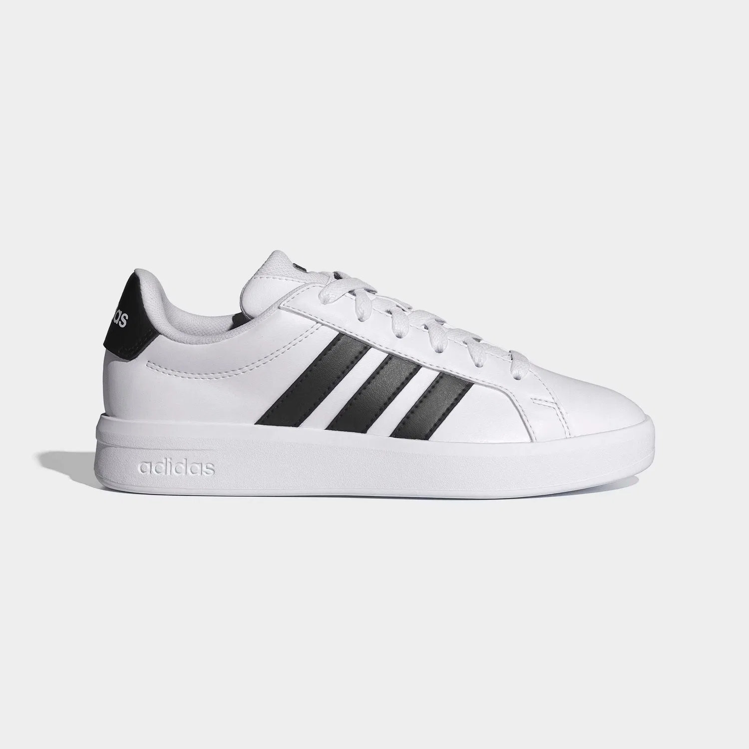 Детские кроссовки с тремя полосками Adidas Grand Court 3.0, Cloud White/Core Black/Ftwr White — фото 2