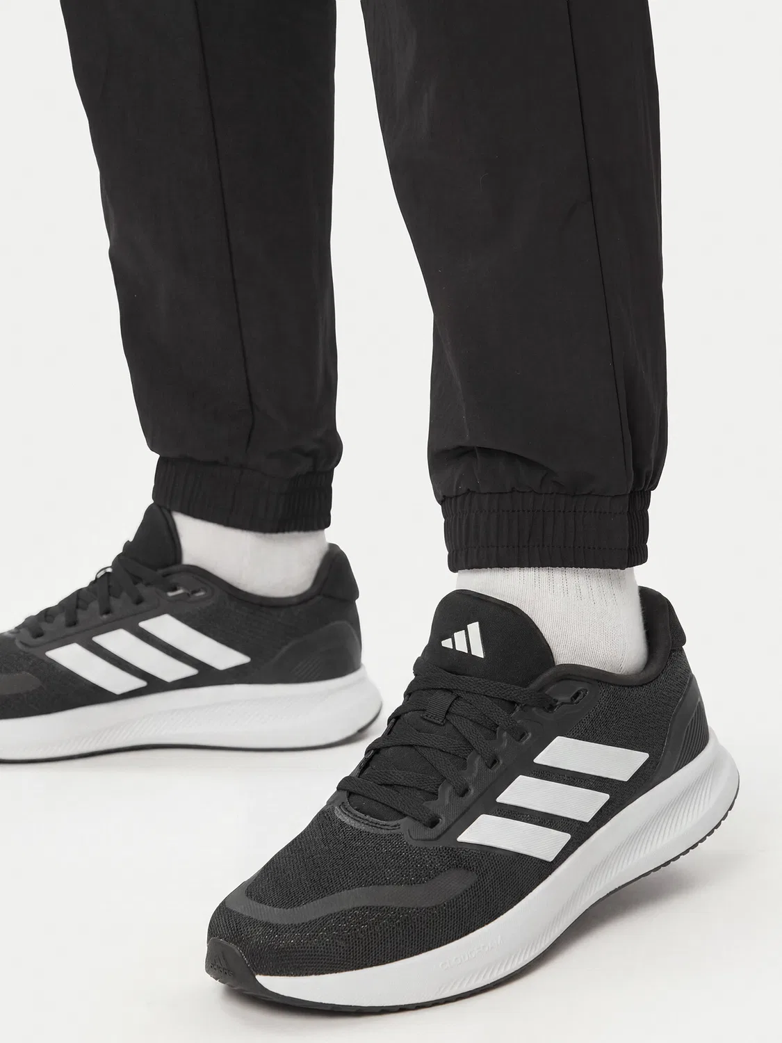 Мужские спортивные штаны стандартного кроя Essentials Small Logo Adidas, черный — фото 4