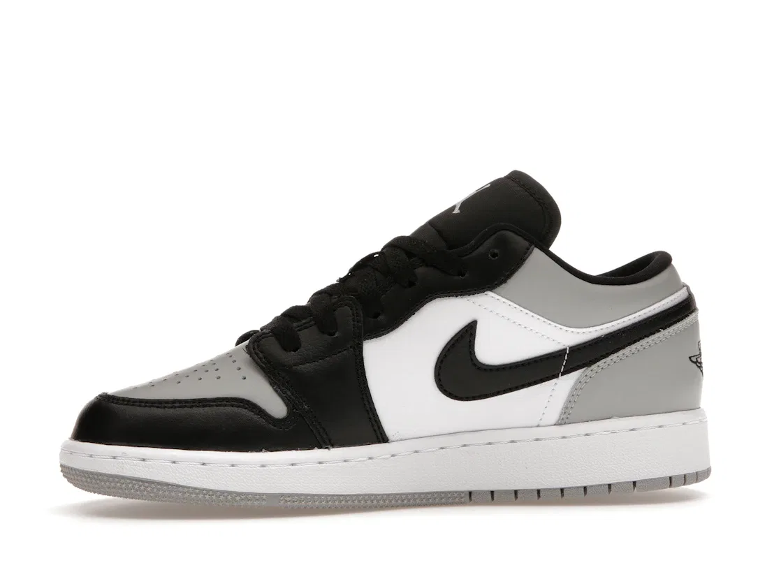 Детские кроссовки для мальчиков и девочек с кожаным верхом Jordan 1 Low Jordan, Light Smoke Grey/Black-White — фото 3