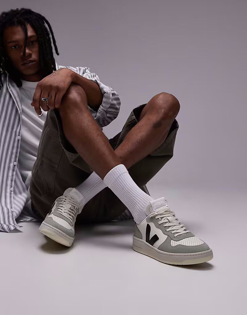 

Кроссовки VEJA V-10 из чистой черной глины