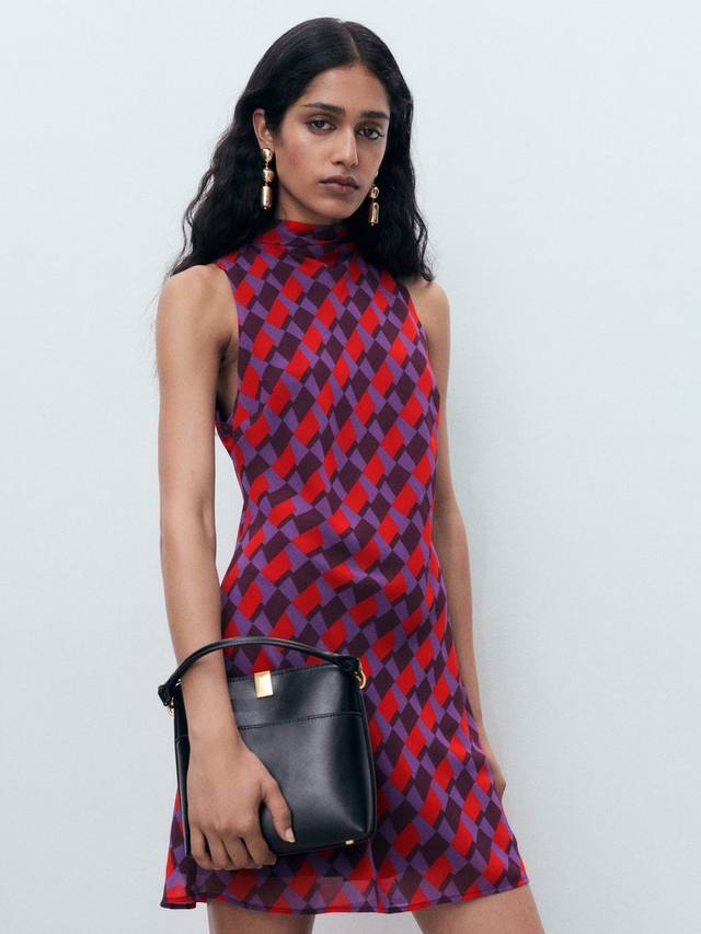 

Платье Martina без рукавов с высоким воротником мини Mango