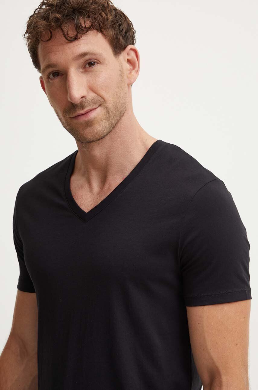 

Хлопковая футболка Armani Exchange, черный