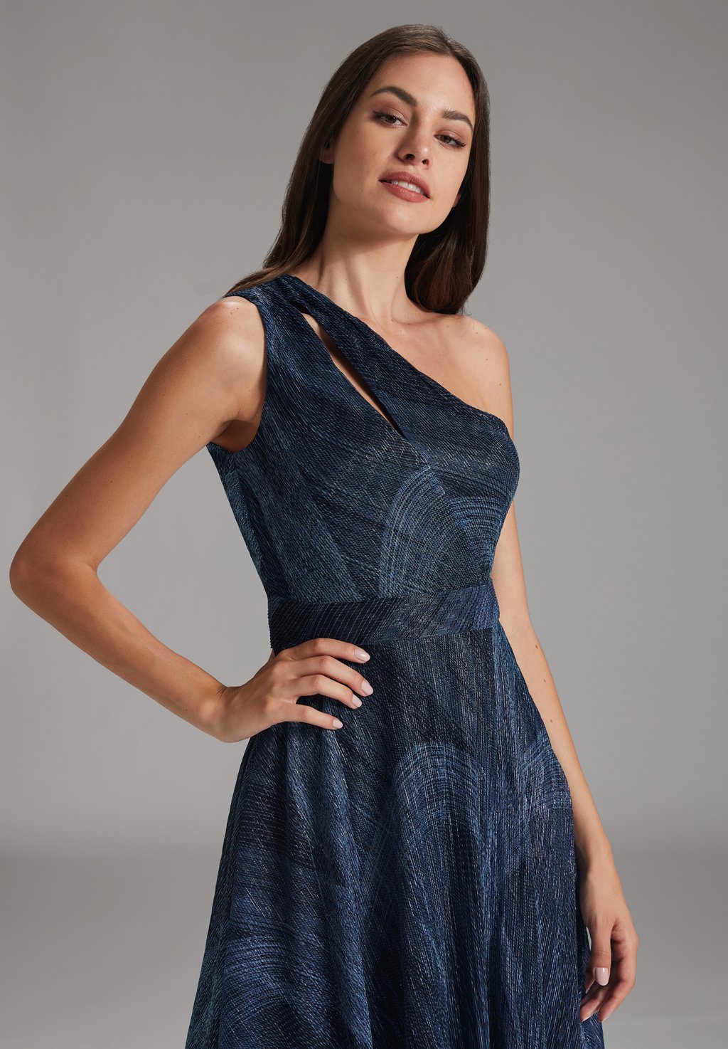 

Одежда для особых случаев ASYMMETRISCHES MIT CUTOUT UND BEINSCHLITZ Swing, темно-синий