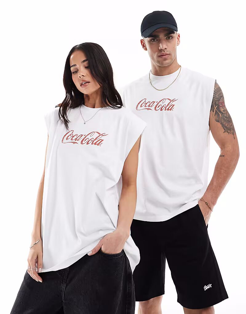 

Топ унисекс свободного покроя ASOS DESIGN белого цвета с принтом Coca-Cola