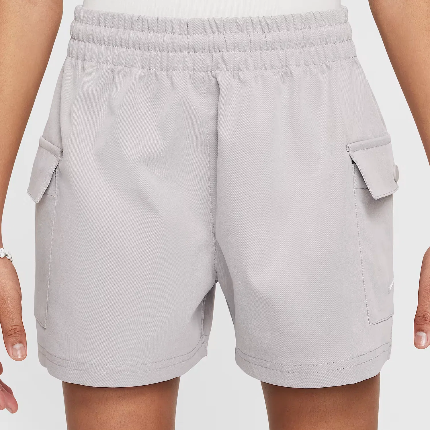 Шорты Nike Sportswear Swoosh Shorts для подростков серо-белые — фото 4