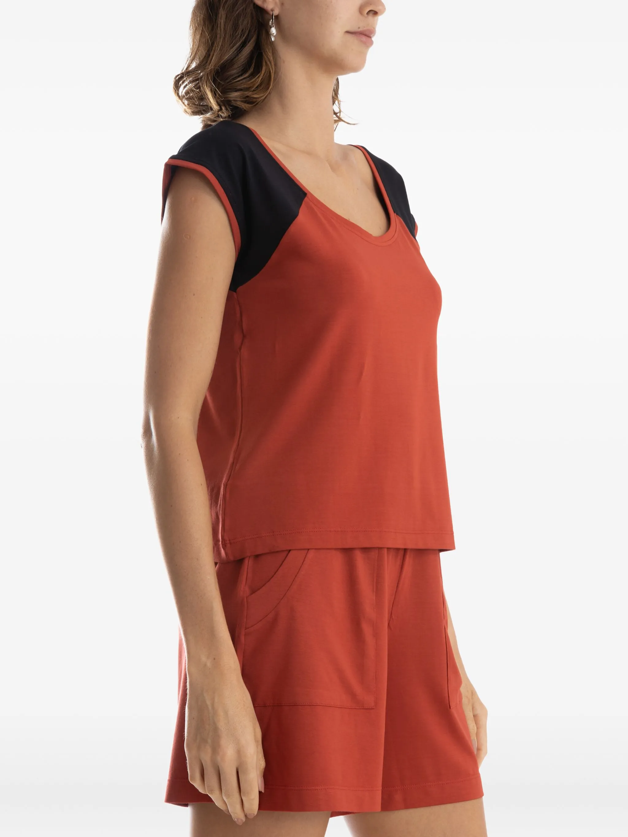 

Футболка в стиле колор-блок Lygia & Nanny, красный