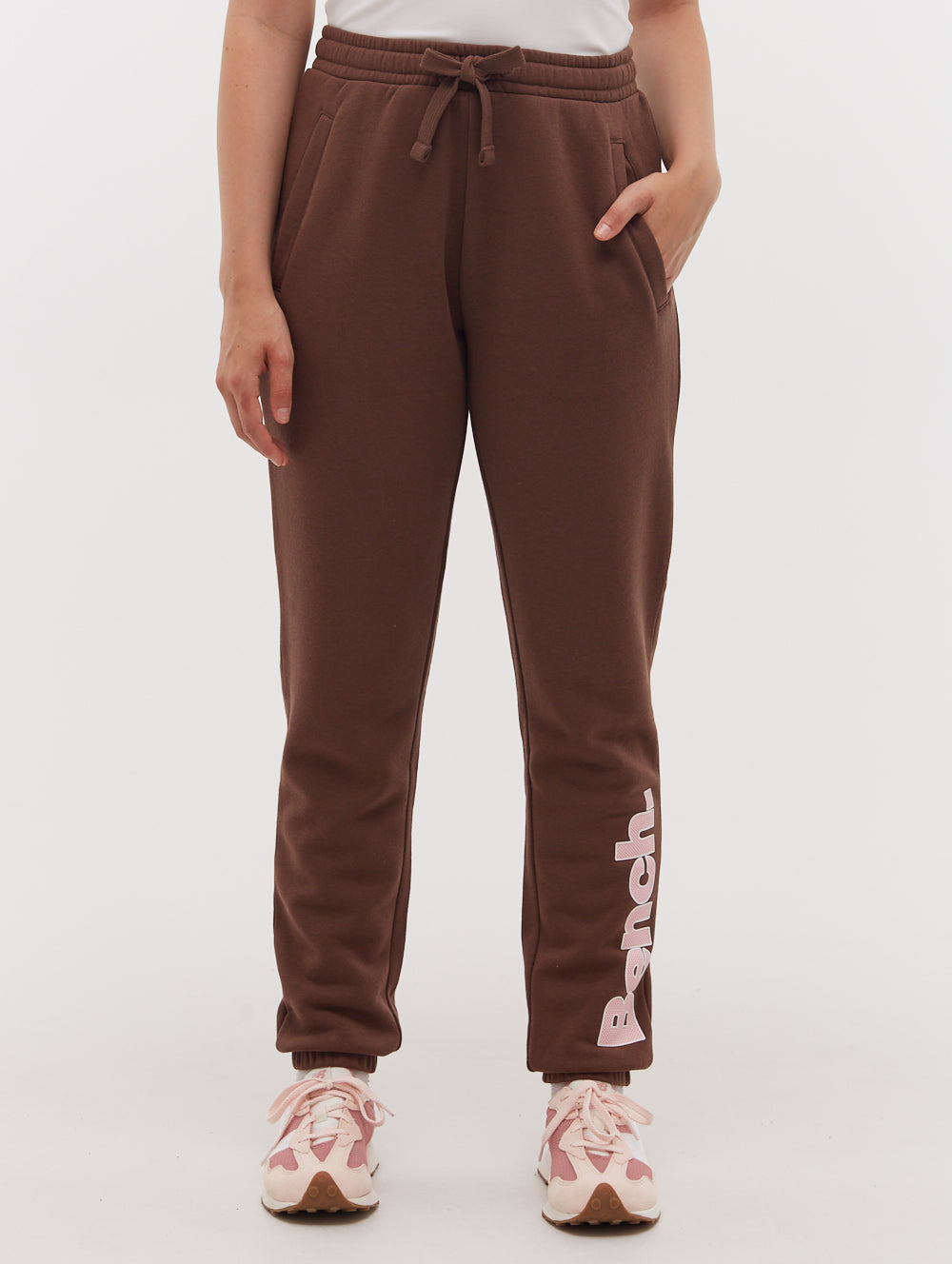 

Джоггеры с логотипом Frynn Outline Bench., цвет chocolate