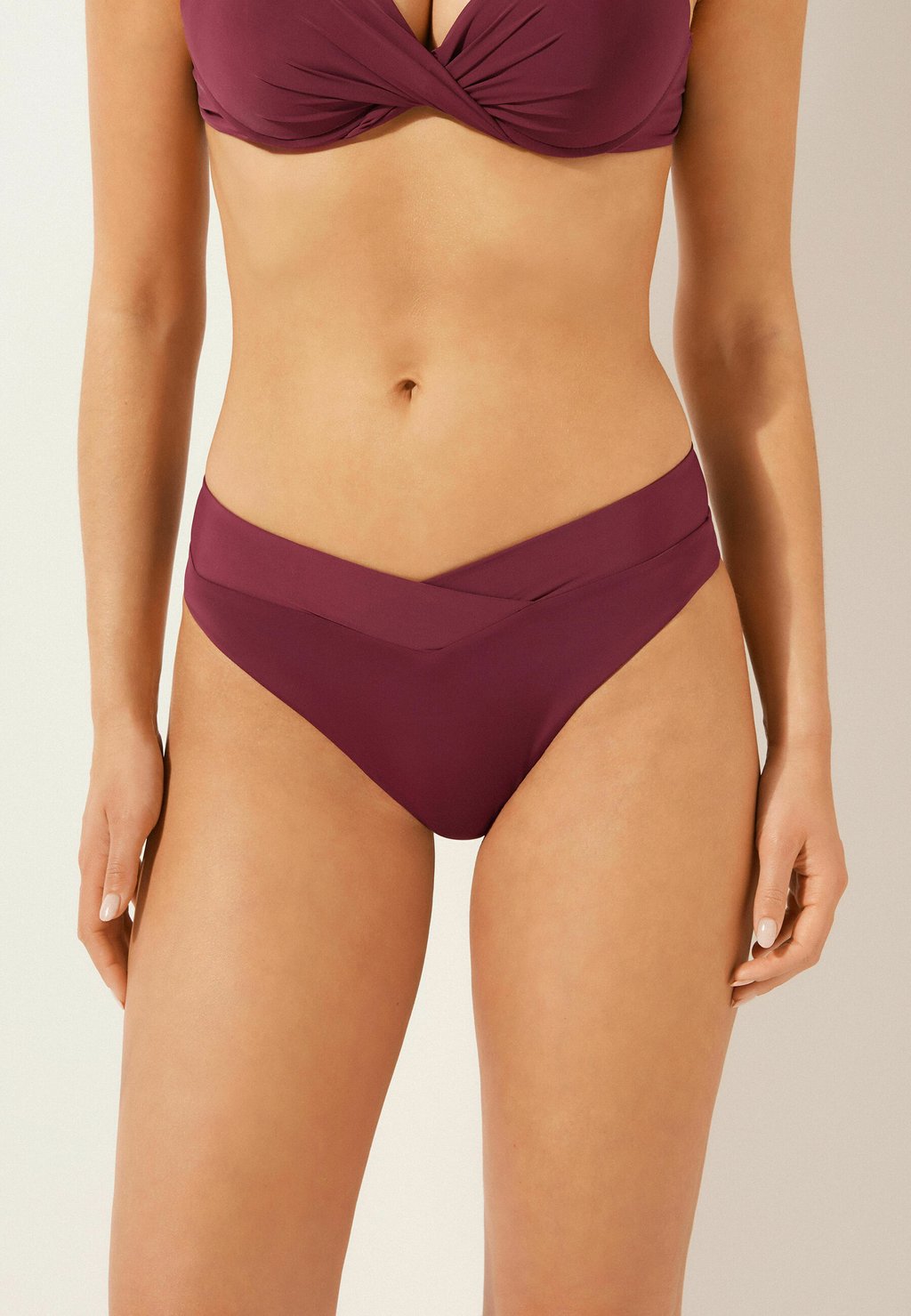 

Плавки бикини INDONESIA Calzedonia, бургундия