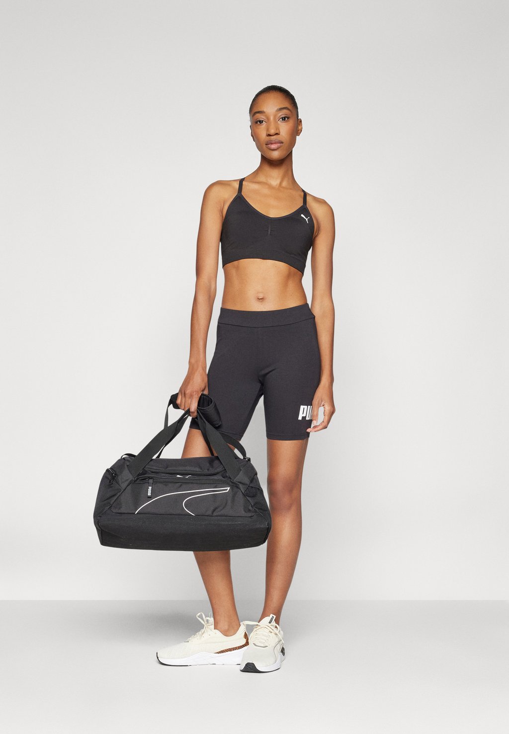 

Леггинсы LOGO SHORT LEGGINGS Puma, черный