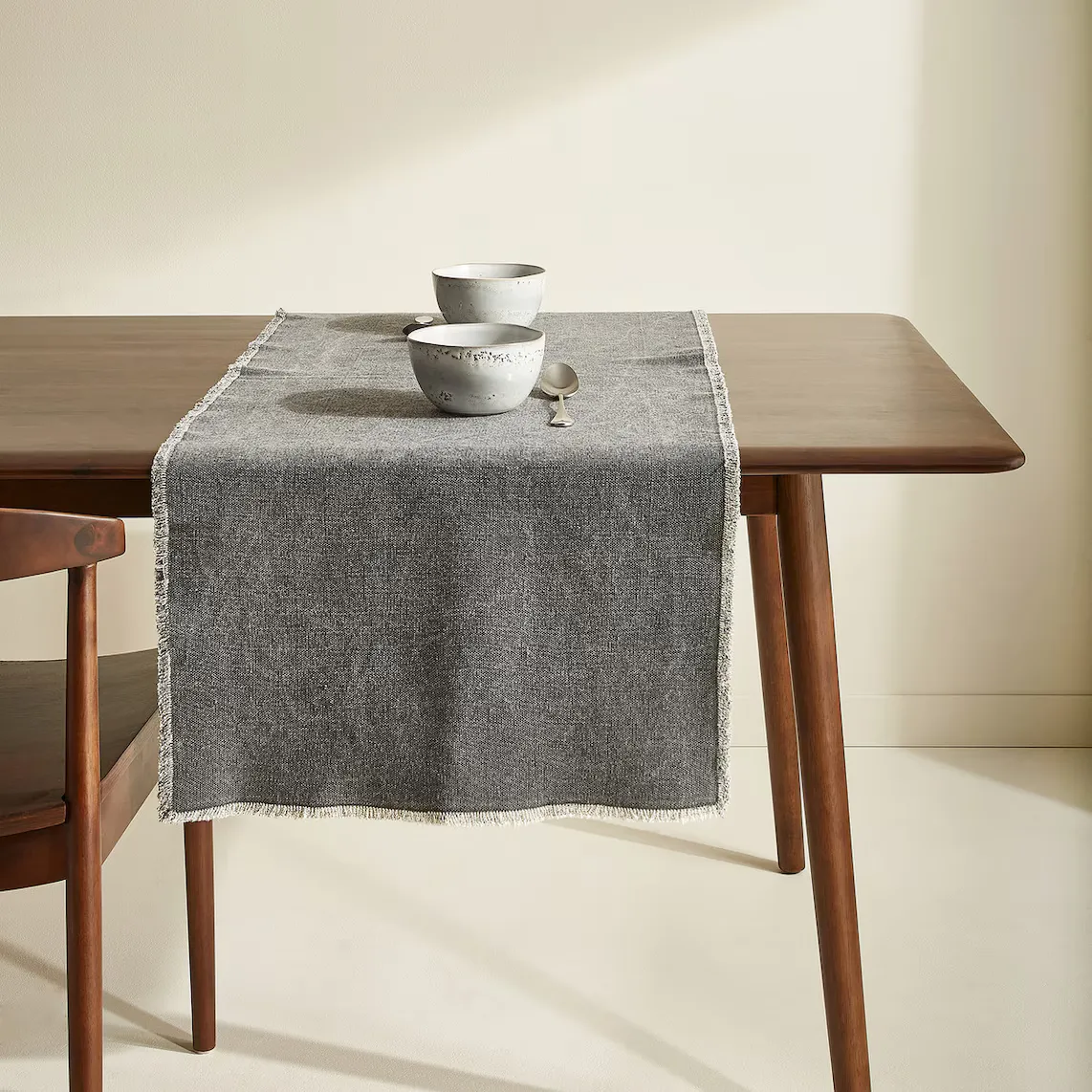 

Дорожка для стола из экологически чистого хлопка Duma C Room - El Corte Inglés, серый
