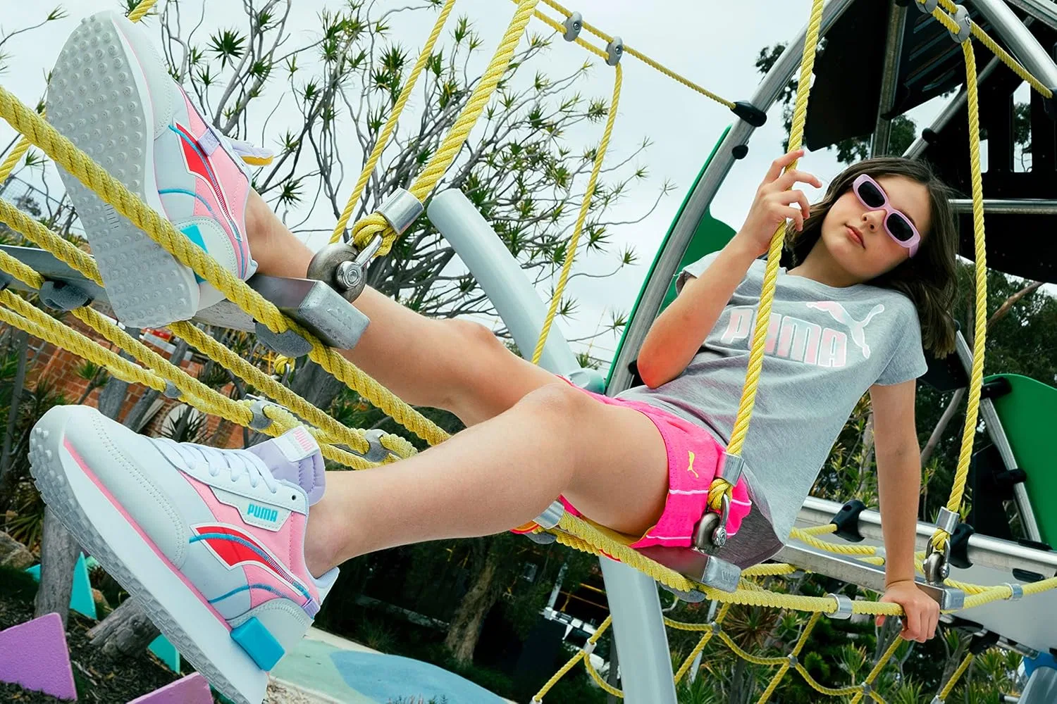 Детская футболка Puma с коротким рукавом и круглым вырезом, с логотипом Core Logo, мягкая и легкая, Ignite Pink — фото 2