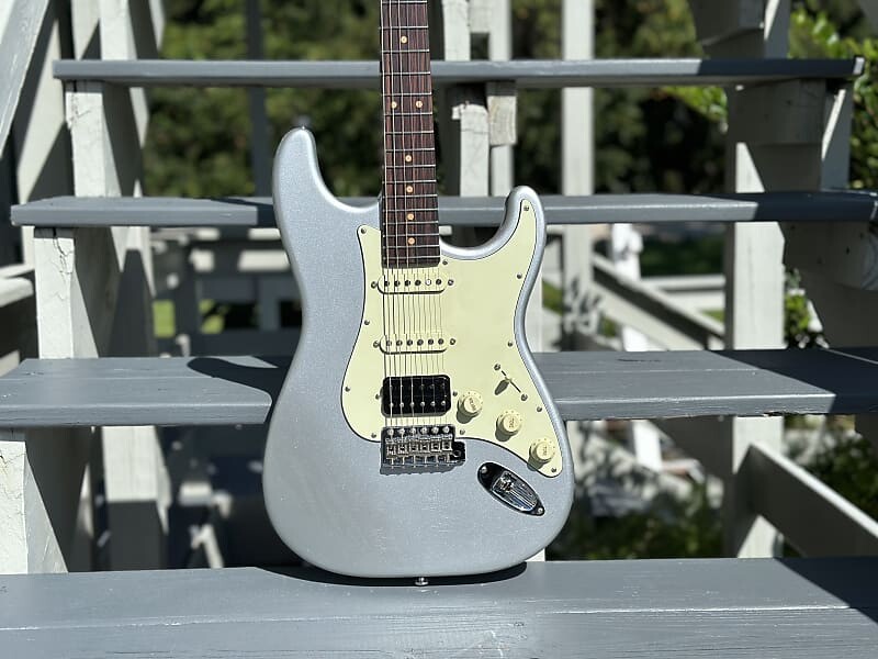 

Электрогитара Suhr Classic S Vintage "Antique" HSS @AIFG