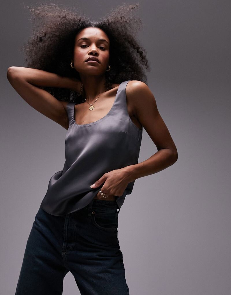

Темно-серая майка Topshop с овальным вырезом