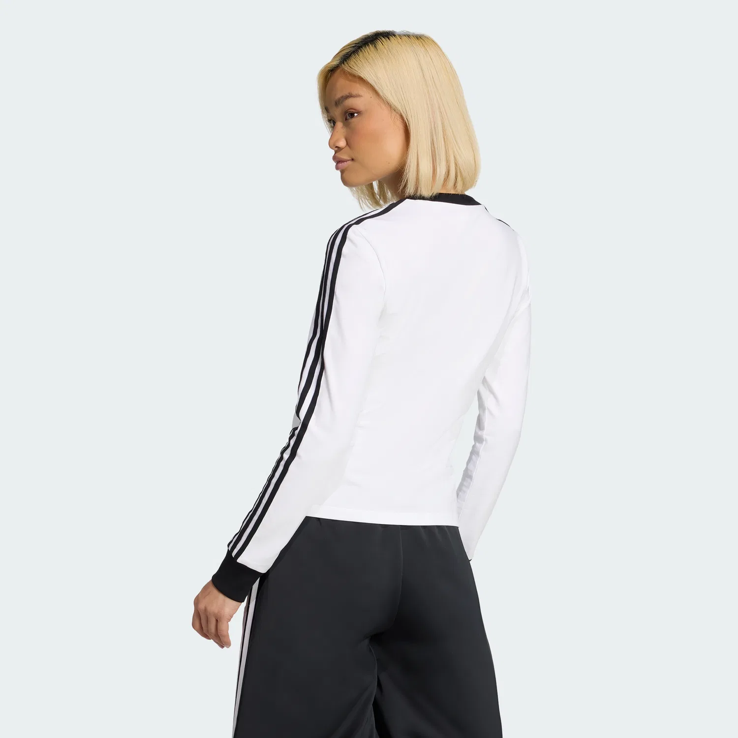 Женская облегающая футболка с длинным рукавом и тремя полосками от Adidas — фото 2